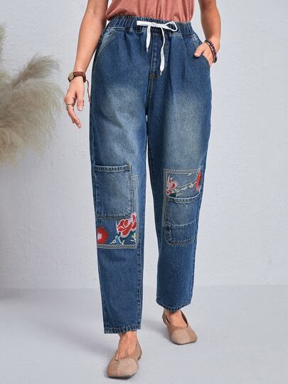 на кулиске с вышивкой Стиранные джинсы Со цветочками Джинсы SHEIN