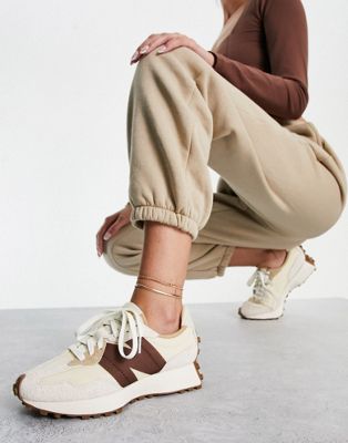 Белые кроссовки New Balance 327 с коричневыми деталями — эксклюзивно для ASOS New Balance