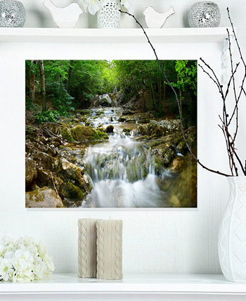 Designart 'Natural Spring Waterfall' Пейзажная фотография Картины из металла - 20 "X 12" Design Art