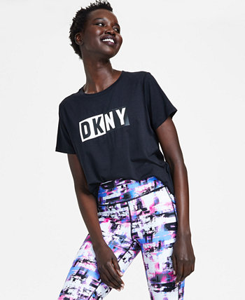 Женская футболка с логотипом DKNY