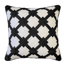 Edie@Home Indoor Outdoor 2-Tone Intricate Woven Throw Pillow Edie at Home