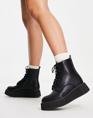 Черные ботинки со шнуровкой на низком каблуке Koi Footwear Koi Footwear