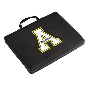 Подушка для зрителей Logo Brand Appalachian State Mountaineers - 35.6 см x 27.9 см x 5.1 см, Полиэстер, с ручкой Logo Brand