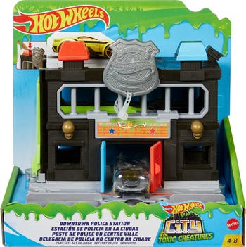 Игровой набор Hot Wheels Downtown Toxic Police Station Mattel