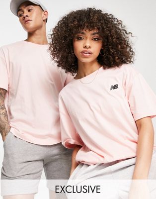Розовая футболка унисекс с логотипом New Balance New Balance