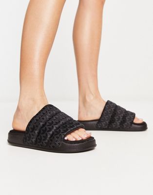 Adidas adilette slides hot sale all black