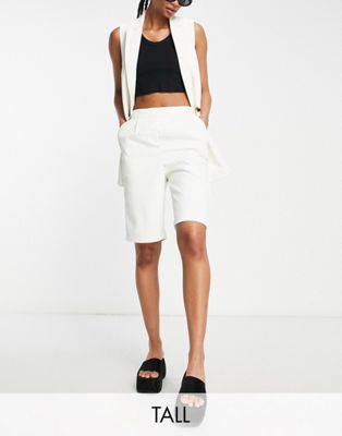Pieces Tall tailored city shorts in cream - part of a set Pieces Tall