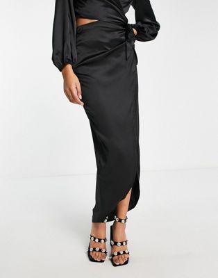 Черная атласная юбка макси с завышенной талией и разрезом на ногах воланами London — часть комплекта Flounce London
