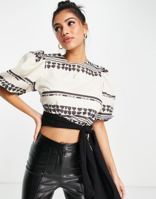 In The Style x Lorna Luxe balloon sleeve crop top set in mono geo print In The Style