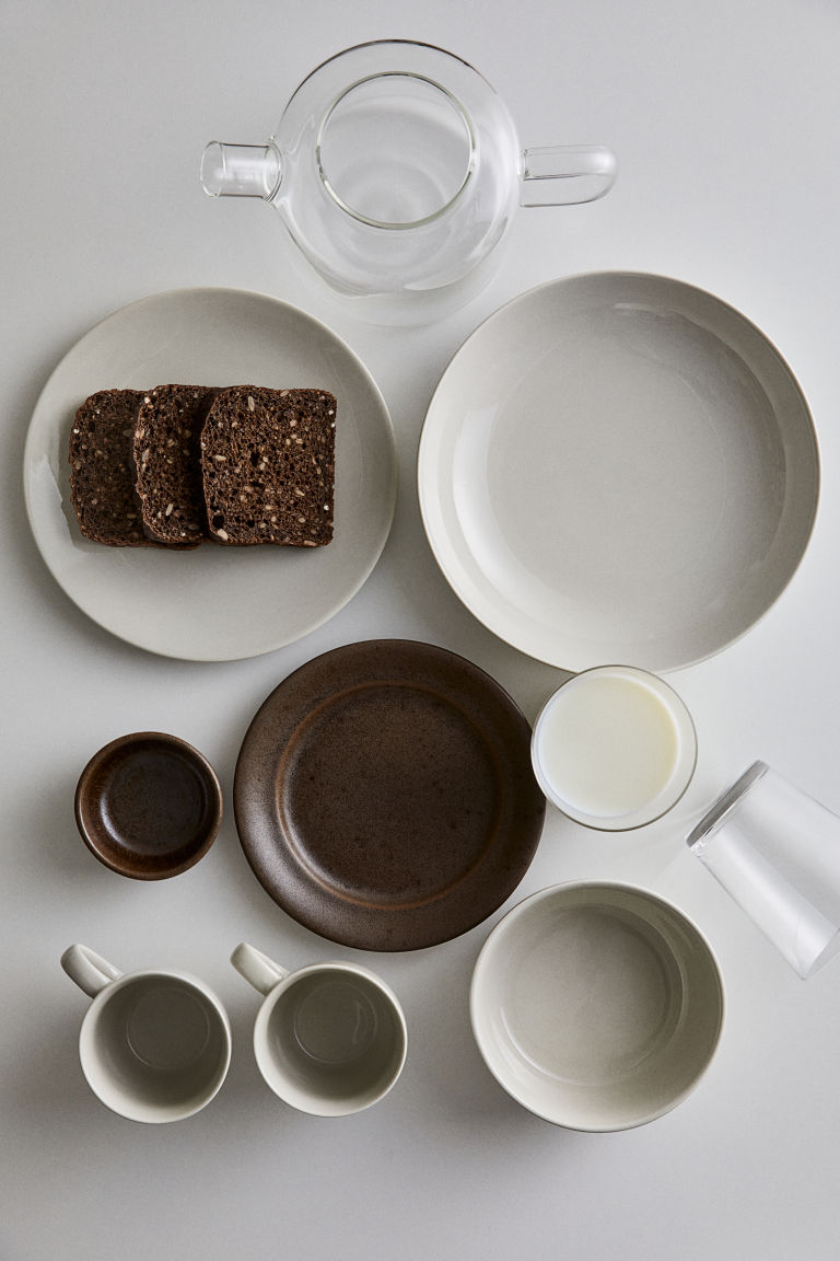 4 упаковки глубоких фарфоровых тарелок H&M