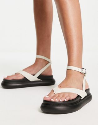 Белые сандалии на плоской подошве с массивным носком и ремешками ASOS DESIGN Fahrenheit - STONE ASOS DESIGN