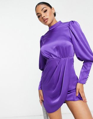 Эксклюзивное фиолетовое атласное мини-платье с высоким воротником Collective the Label Collective The Label