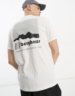 Белая футболка унисекс с принтом Berghaus Skyline Lhotse Berghaus