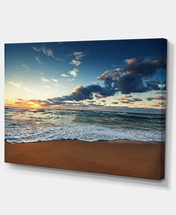 Художественный принт на холсте «Восход солнца и светящиеся волны в океане с морским пейзажем» Designart - 32 "X 16" Design Art