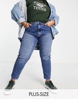 Only Curve Veneda mom jeans in mid blue Only Curve