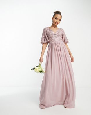 Морозно-розовое платье макси с декорированным лифом и развевающимися рукавами Beauut Bridesmaid Beauut