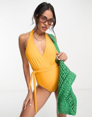 Оранжевый купальник с воротником-халтер и завязками In The Style In The Style