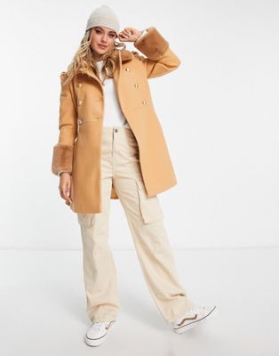 Светло-коричневое пальто с воротником и манжетами из искусственного меха Miss Selfridge Miss Selfridge