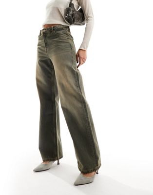  Брюки-джинсы Bershka в широком багги-стиле с грязевым оттенком коричневого цвета Bershka