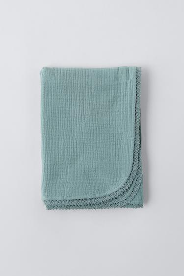 TEXTURED LACE BLANKET ZARA