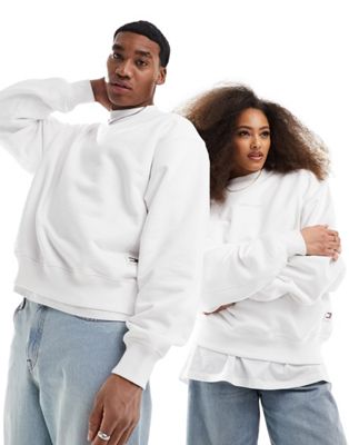 Tommy Jeans boxy new classics crew neck sweatshirt in white Tommy Jeans