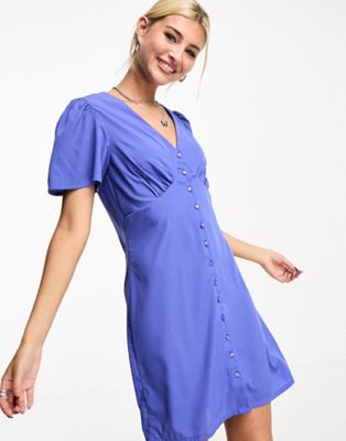 Голубое платье мини с v-образным вырезом и пуговицами Noisy May Noisy May