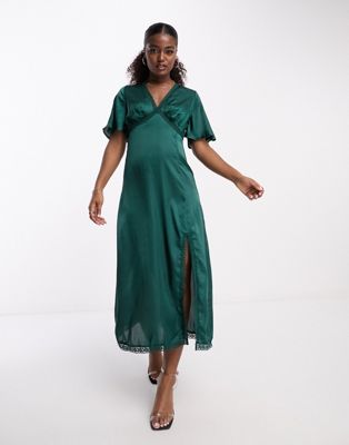 Зеленое платье миди с развевающимися рукавами и v-образным вырезом Influence и кружевной отделкой Influence