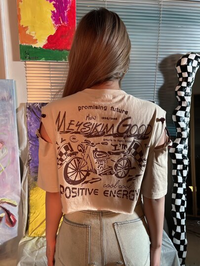 MEYSI KIM Кроп-футболка буква & мотоцикла принтом открытыми плечами MEYSI KIM