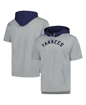 Мужская пуловер с короткими рукавами и капюшоном с короткими рукавами цвета Хизер Нью-Йорк Янкиз после игры Mitchell & Ness