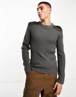Темно-серый вязаный свитер в рубчик с круглым вырезом и практичными деталями COLLUSION Collusion