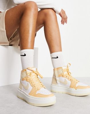 Бело-золотые кроссовки Nike Jordan 1 Elevate High Jordan
