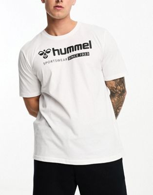 Белая футболка классического кроя с объемным логотипом Hummel Hummel