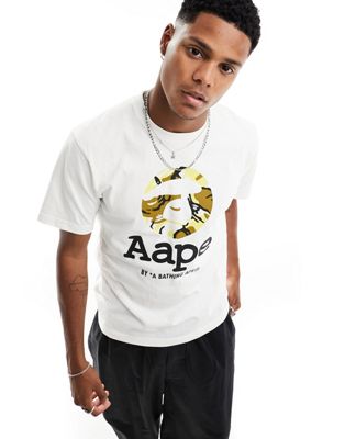 Кремово-белая футболка с камуфляжным принтом и лунным лицом Aape By A Bathing Ape AAPE BY A BATHING APE®