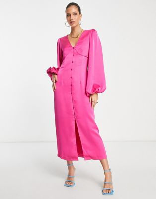 Атласное платье макси с объемными рукавами Pretty Lavish розового цвета Pretty Lavish