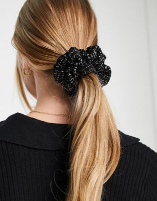 Pieces tweed scrunchie in black Pieces