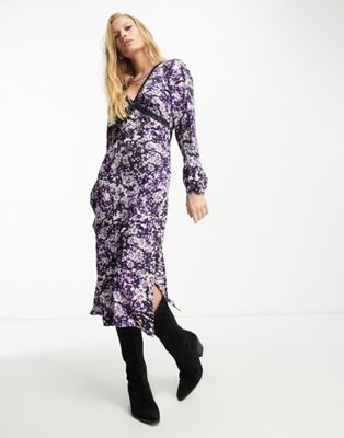 Платье миди Violet Romance с v-образным вырезом и контрастным кружевом с цветочным принтом VIOLET ROMANCE