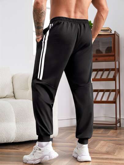 Extended Sizes для мужчины Спортивные брюки в полоску на кулиске SHEIN