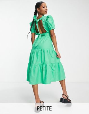 Influence Petite tiered mini smock dress in green Influence Petite