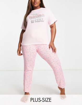 Пижамный комплект «Просто будь» в розовых пятнах с лозунгом «Прижимайся» Simply Be