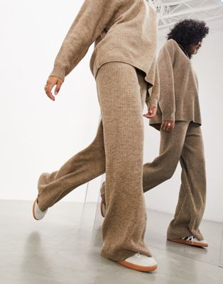 Серо-коричневые широкие трикотажные брюки в рубчик ASOS EDITION ASOS EDITION