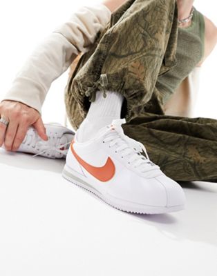 Бело-оранжевые кожаные кроссовки Nike Cortez Nike