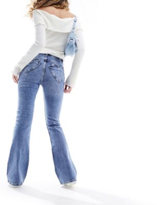 Белые расклешенные джинсы с карманами и сердечками Miss Selfridge. Miss Selfridge