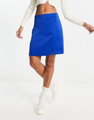 Ярко-синяя атласная мини-юбка с разрезом New Look New Look