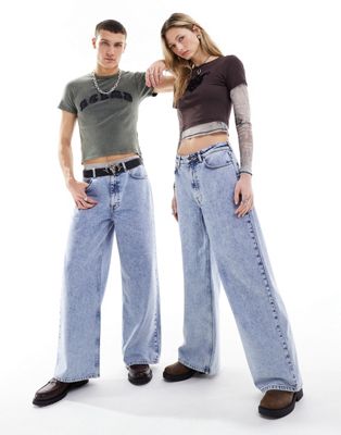 Reclaimed Vintage unisex 90s loose fit jean in light blue Reclaimed Vintage