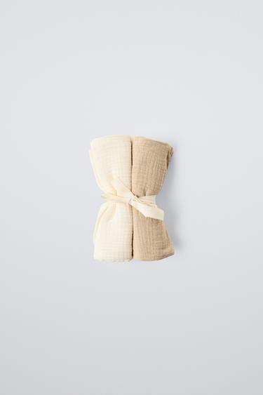 TWO-PACK OF BASIC MUSLIN SWADDLES ZARA