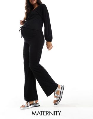 Черные широкие трикотажные брюки с завышенной талией Mamalicious Maternity — часть комплекта MAMALICIOUS