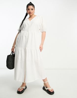 Белое ярусное платье миди на пуговицах In The Style Plus x Jac Jossa In The Style
