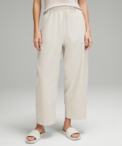 Lightweight Mid-Rise Barrel-Leg Cropped Pant Lululemon