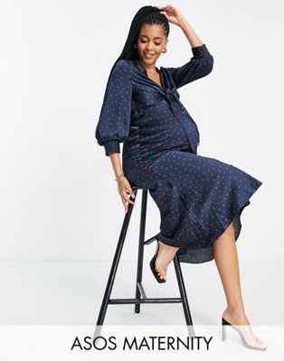 Атласное платье миди с завязками спереди и пуговицами в микропятнах ASOS DESIGN Maternity ASOS Maternity