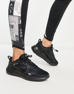 Черные кроссовки Nike Downshifter 12 - ЧЕРНЫЕ Nike